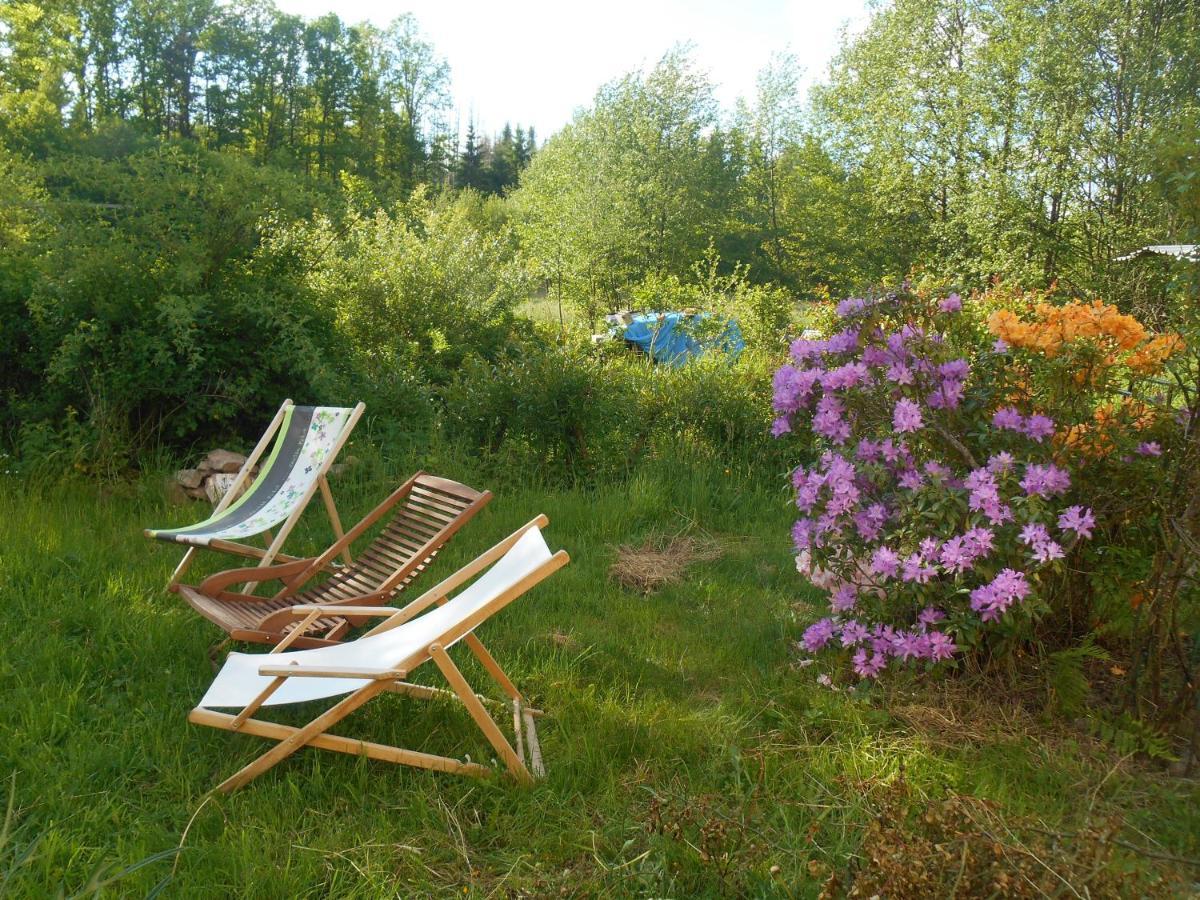 Bed and Breakfast Au Val Des Meuris Taintrux Exterior foto