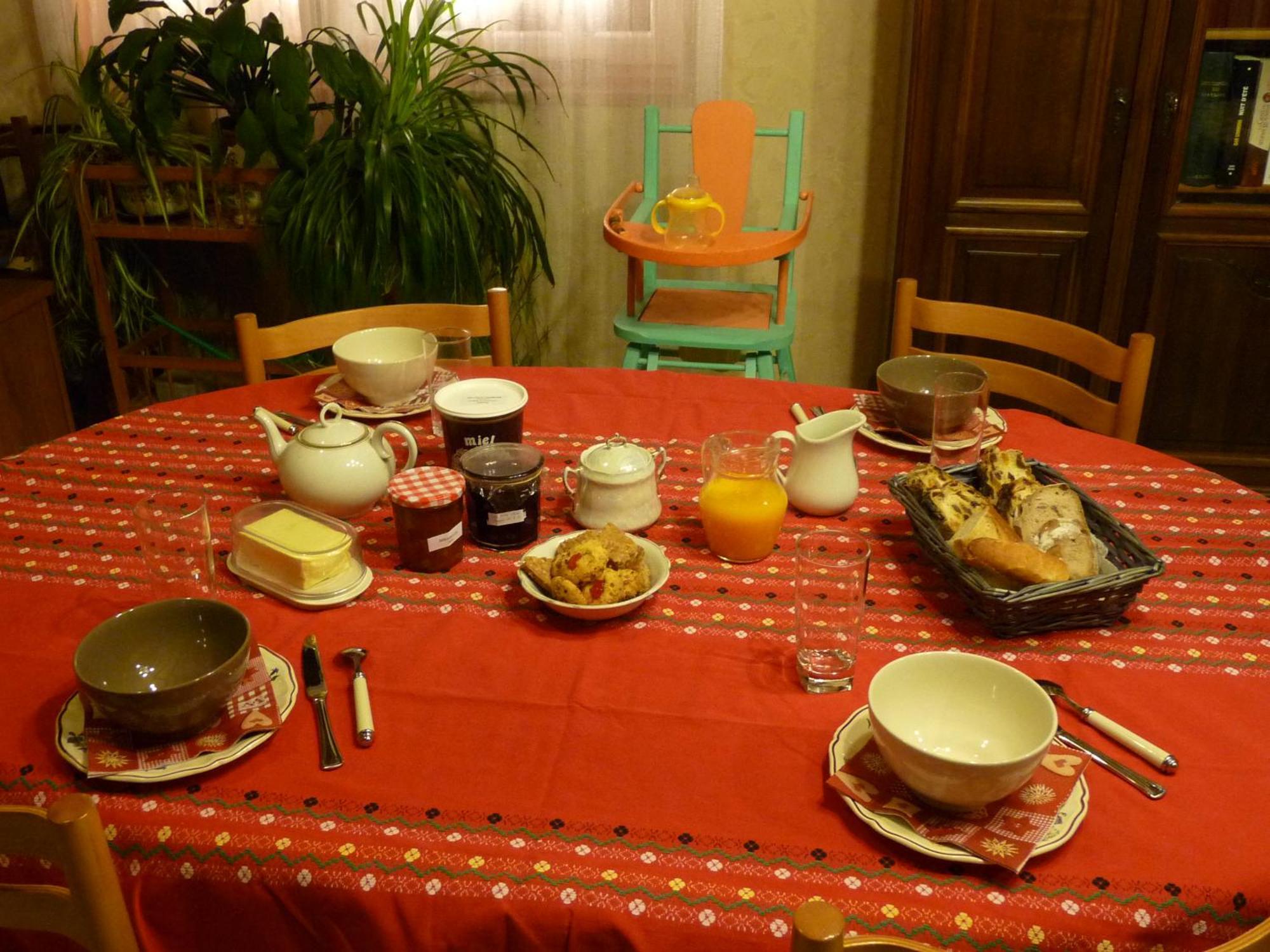 Bed and Breakfast Au Val Des Meuris Taintrux Exterior foto